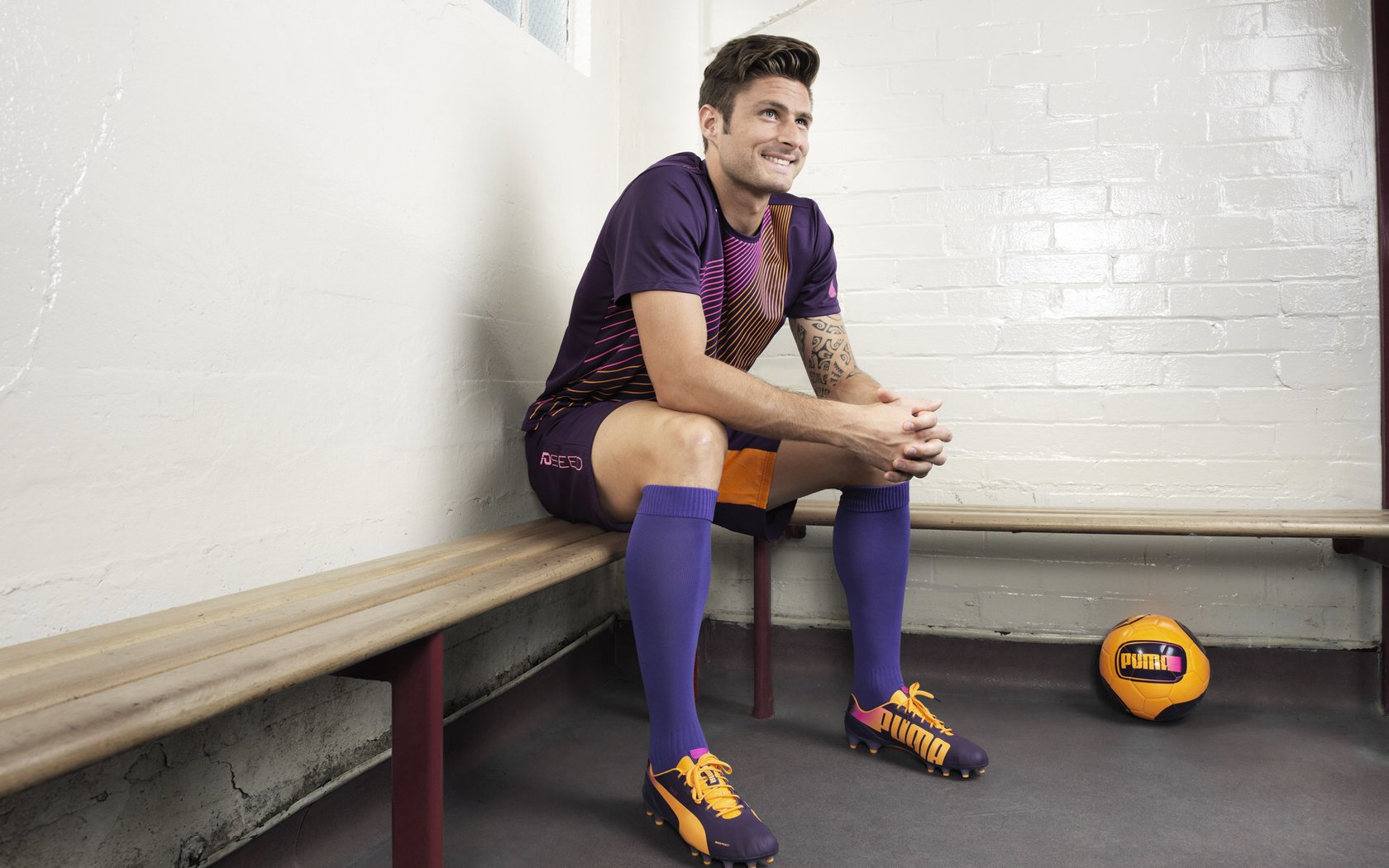 c罗在皇家马德里比赛回放